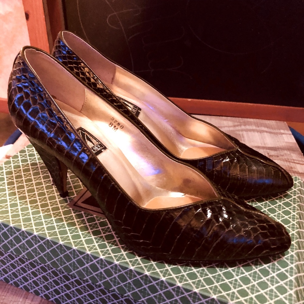 Black croc pumps